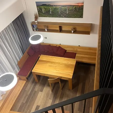 Palava Eu 9 *