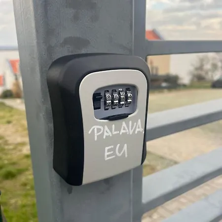 Palava Eu 9 Apartmán *