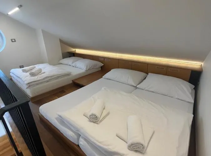 Palava Eu 9 * パヴロフ