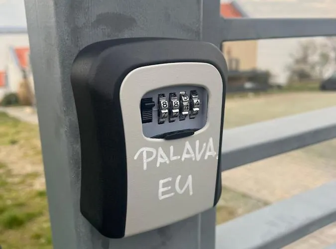 Palava Eu 9 アパート *